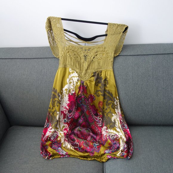 Green Silk Dress - Picture 6 of 11